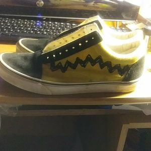 Yellow &black mens vans size 10.5